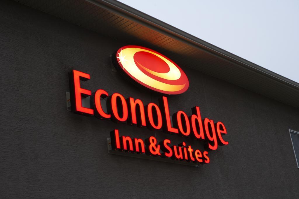 Econo Lodge Inn & Suites Innisfail Luaran gambar
