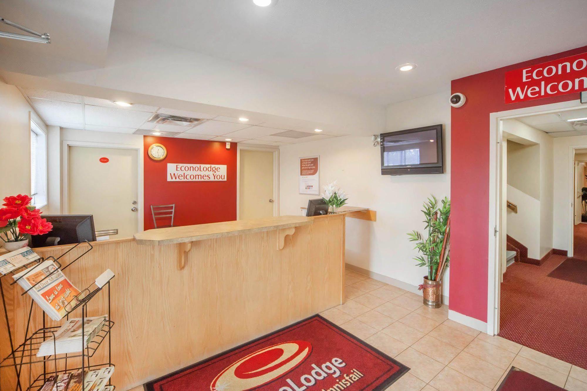 Econo Lodge Inn & Suites Innisfail Luaran gambar