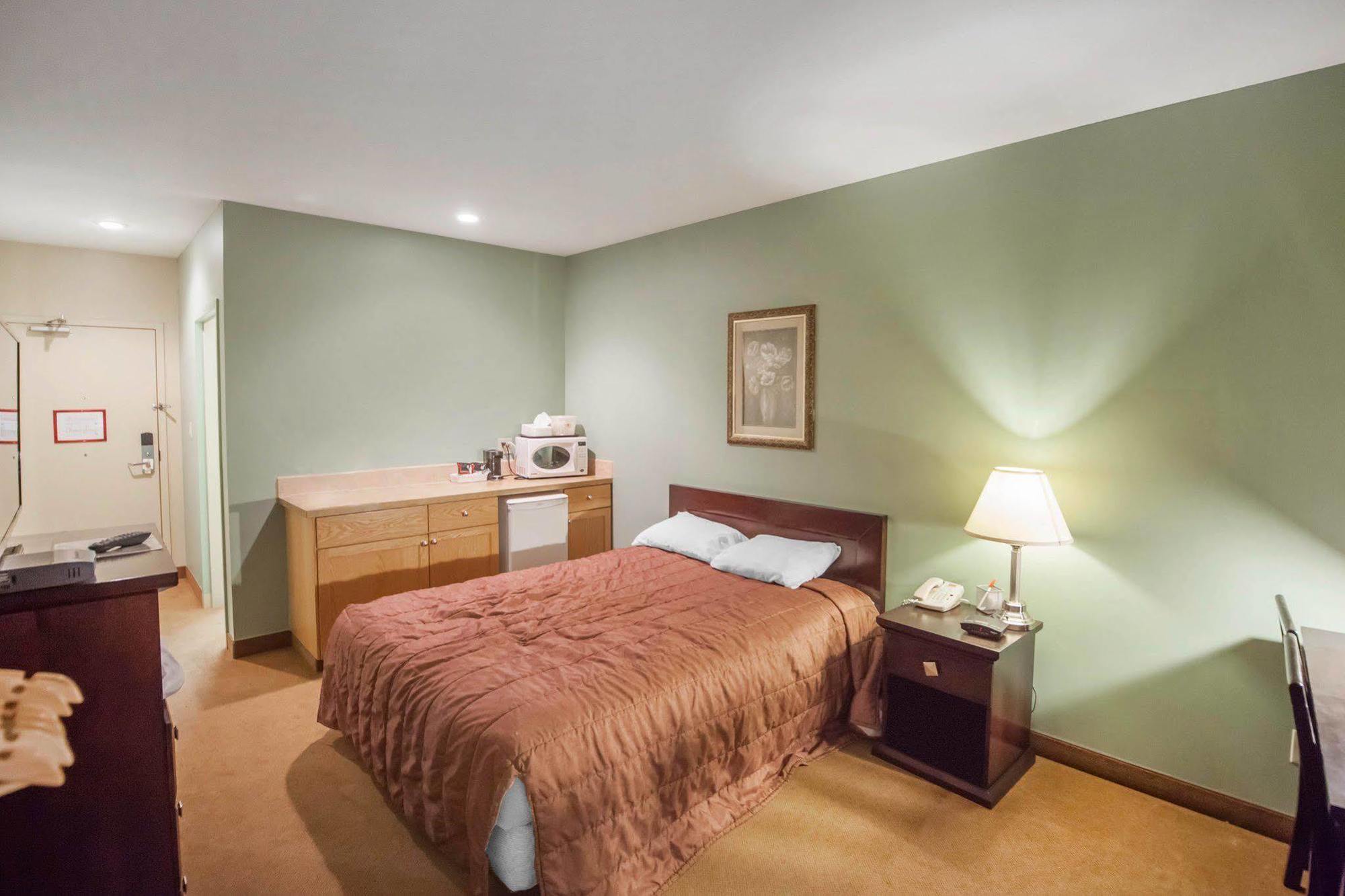Econo Lodge Inn & Suites Innisfail Luaran gambar