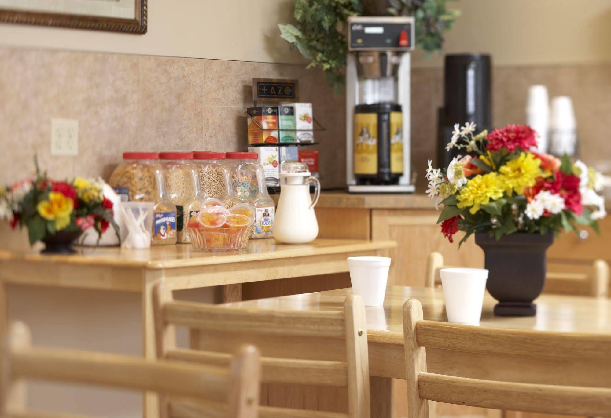 Econo Lodge Inn & Suites Innisfail Luaran gambar